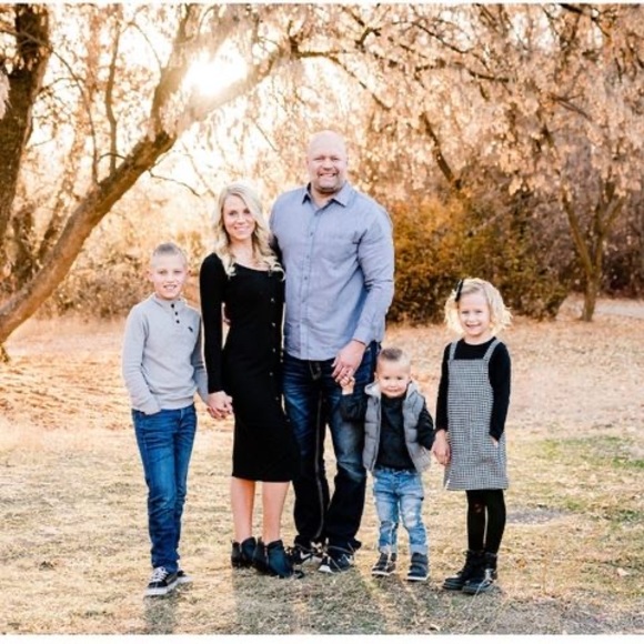 Meet your Posher, Emily - Picture 1 of 1